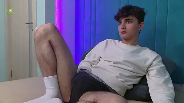 Snapshot of Richard_steele_hot chatting on 10/31/25, 03:46 Richard steele hot online show from 10/31/25, 03:46