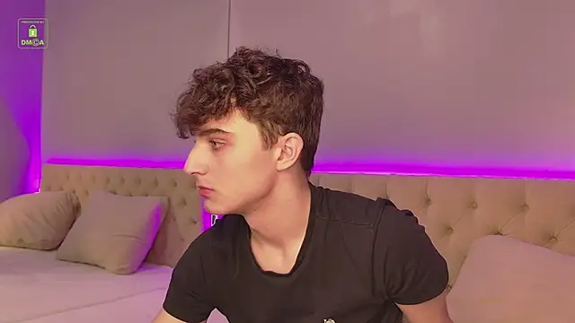 Snapshot of Richard_steele_hot chatting on 11/02/25, 03:47 Richard steele hot online show from 11/02/25, 03:47