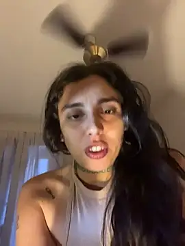 gigi333regi online show from 11/27/25, 09:33