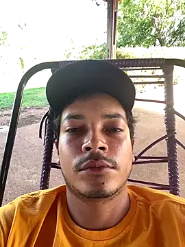 Snapshot of Fuccker30 chatting on 10/24/25, 06:37 Fuccker30 online show from 10/24/25, 06:37