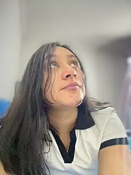 Snapshot of _Nalaa chatting on 11/02/25, 11:34  Nalaa online show from 11/02/25, 11:34