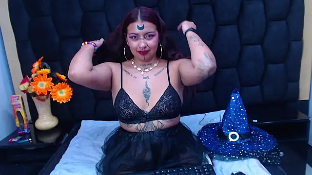 Snapshot of Ambar_Paradise chatting on 10/31/25, 01:23 Ambar Paradise online show from 10/31/25, 01:23