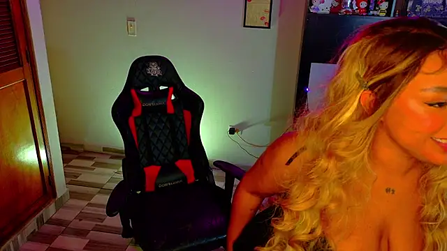 Marianaxprada online show from 11/14/25, 05:28