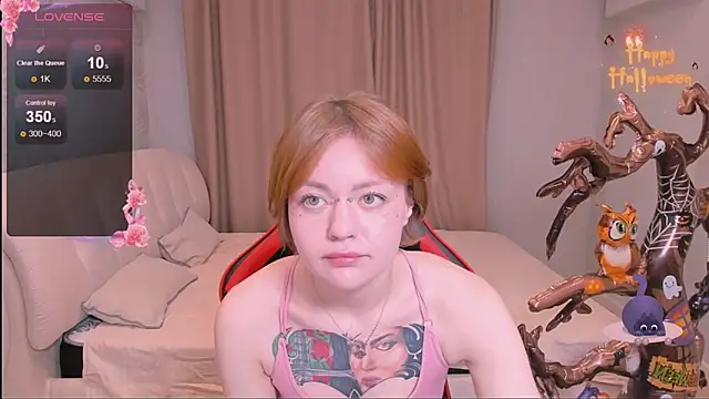 Snapshot of Stasy_Woow chatting on 10/25/25, 01:29 Stasy Woow online show from 10/25/25, 01:29