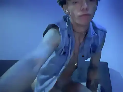 BrunoTwinkXXL online show from 11/02/25, 11:18