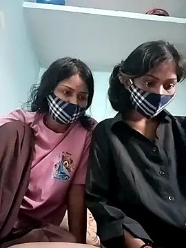 Snapshot of mona-33 chatting on 11/02/25, 11:01 mona-33 online show from 11/02/25, 11:01