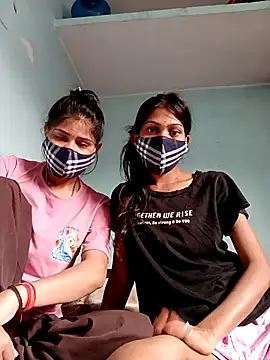 Snapshot of mona-33 chatting on 11/03/25, 04:25 mona-33 online show from 11/03/25, 04:25