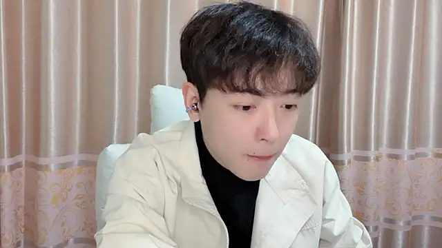 Snapshot of xiaoxiao1025 chatting on 10/30/25, 12:50 xiaoxiao1025 online show from 10/30/25, 12:50