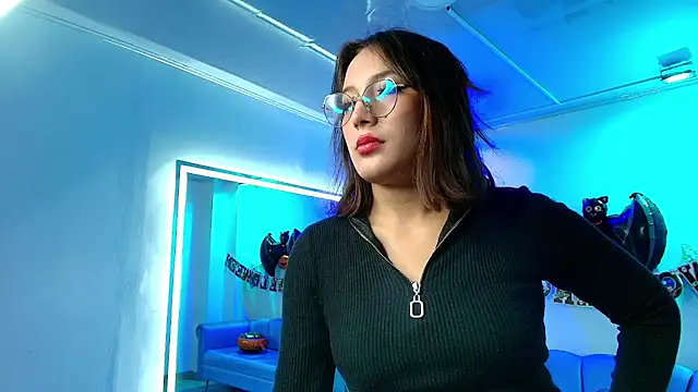 Lili scott online show from 10/30/25, 03:19