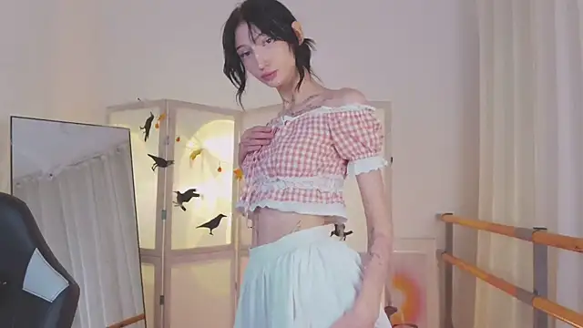 Snapshot of X_xxrayna chatting on 10/30/25, 04:36 X xxrayna online show from 10/30/25, 04:36