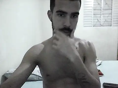 Snapshot of lucianoitalo chatting on 10/30/25, 06:08 lucianoitalo online show from 10/30/25, 06:08