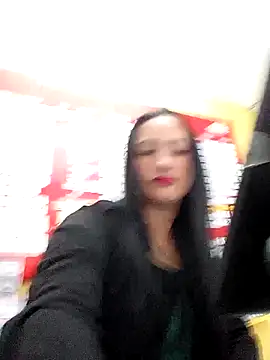 Snapshot of Danaluna chatting on 11/06/25, 08:54 Danaluna online show from 11/06/25, 08:54