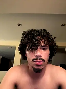 Snapshot of NomixDg chatting on 11/16/25, 04:18 NomixDg online show from 11/16/25, 04:18