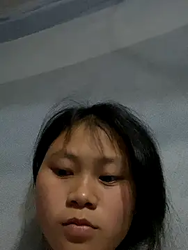 Snapshot of Sophia-123 chatting on 10/28/25, 04:31 Sophia-123 online show from 10/28/25, 04:31