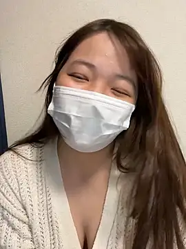 Snapshot of miu_0629 chatting on 10/27/25, 04:00 miu 0629 online show from 10/27/25, 04:00