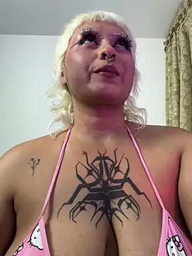 pinkbaddie777 online show from 11/04/25, 02:43
