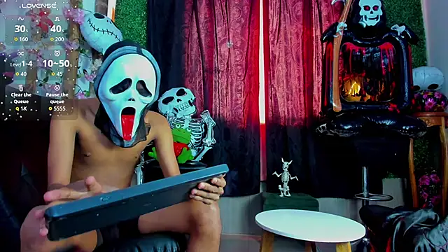 Snapshot of wild_best chatting on 10/28/25, 07:38 wild best online show from 10/28/25, 07:38