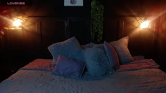 Snapshot of Noah__20 chatting on 10/30/25, 01:18 Noah  20 online show from 10/30/25, 01:18