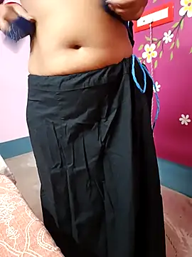 Snapshot of Laal_Parilove chatting on 11/04/25, 06:18 Laal Parilove online show from 11/04/25, 06:18