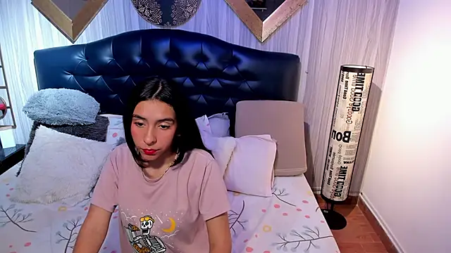 Snapshot of shirley_sweet_ chatting on 10/30/25, 07:58 shirley sweet  online show from 10/30/25, 07:58