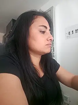 solandrea online show from 10/28/25, 04:31