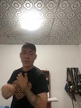 Snapshot of JOMIITALIA chatting on 10/28/25, 06:10 JOMIITALIA online show from 10/28/25, 06:10