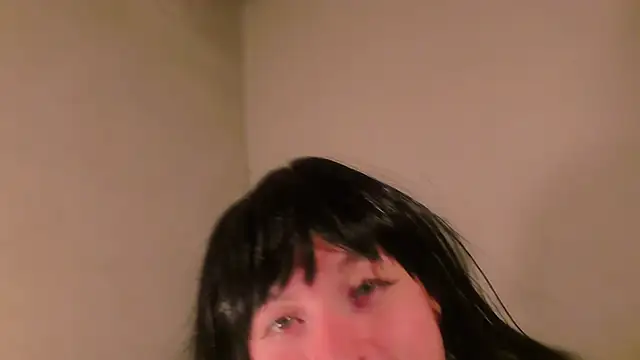 anitasmiles online show from 10/31/25, 07:31