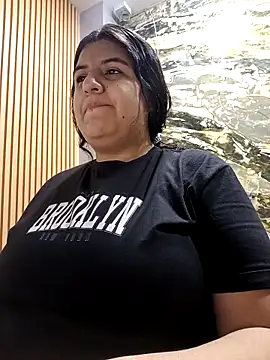 Snapshot of Naaoomii1 chatting on 10/30/25, 12:17 Naaoomii1 online show from 10/30/25, 12:17