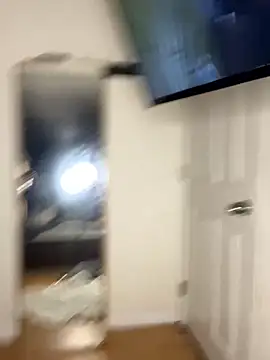 Snapshot of sluttyAlly21_ chatting on 10/28/25, 08:40 sluttyAlly21  online show from 10/28/25, 08:40