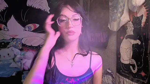 RavennaCrow online show from 12/03/25, 05:44