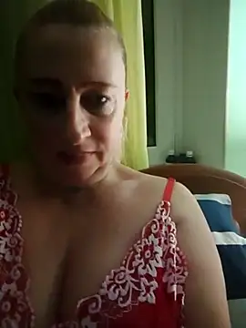 Snapshot of Esenia505 chatting on 10/30/25, 01:18 Esenia505 online show from 10/30/25, 01:18