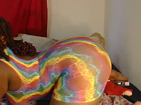 Snapshot of sexy-Halo chatting on 10/29/25, 01:13 sexy-Halo online show from 10/29/25, 01:13