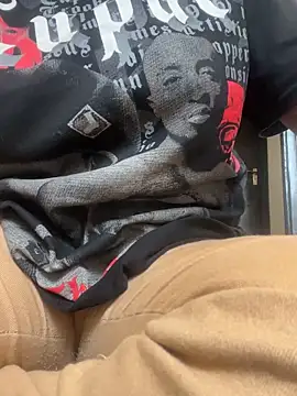 RozaDenise online show from 11/22/25, 06:56