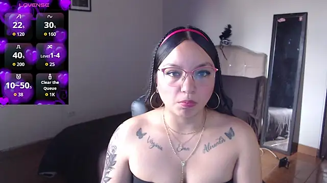 Snapshot of _anne_hot21 chatting on 11/06/25, 06:09 anne hot21 online show from 11/06/25, 06:09