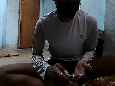 Snapshot of cutty_abi_ chatting on 11/03/25, 03:24 cutty abi online show from 11/03/25, 03:24