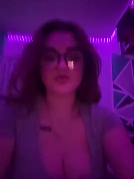 Snapshot of Diana_Blum chatting on 11/04/25, 06:51 Diana Blum online show from 11/04/25, 06:51