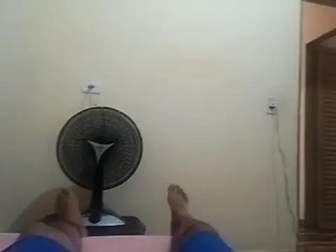 Snapshot of Ferreira87 chatting on 11/12/25, 04:40 Ferreira87 online show from 11/12/25, 04:40