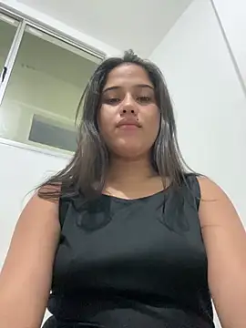 MARIILYNXGXX1 online show from 11/20/25, 04:23