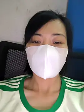 Snapshot of Agine222 chatting on 11/01/25, 05:20 Agine222 online show from 11/01/25, 05:20