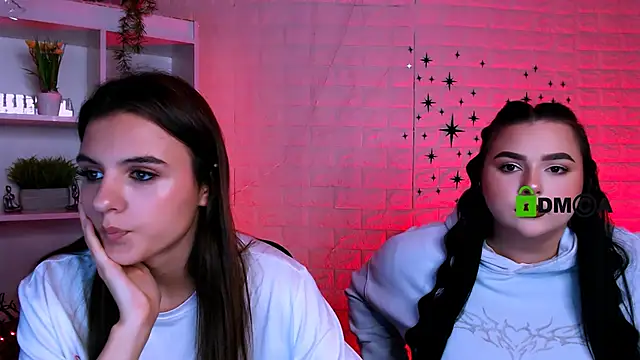 Snapshot of fairy_viola chatting on 11/04/25, 12:26 fairy viola online show from 11/04/25, 12:26