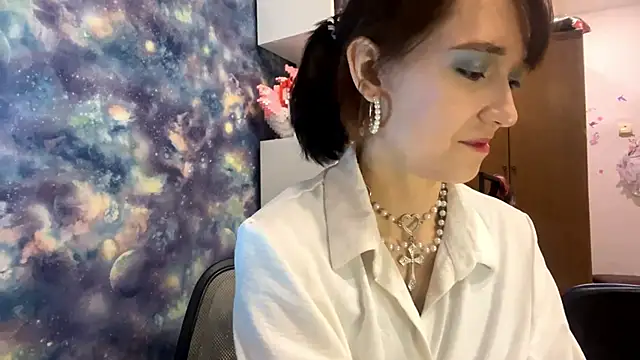 Snapshot of Lala_Lush chatting on 11/03/25, 12:17 Lala Lush online show from 11/03/25, 12:17