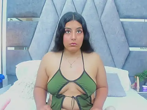 charlotte chapman online show from 11/07/25, 03:01