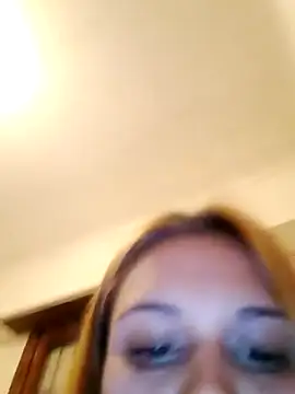 Snapshot of larubia_arg chatting on 11/08/25, 04:01 larubia arg online show from 11/08/25, 04:01