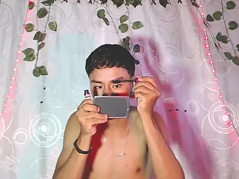 Snapshot of connor_michael01 chatting on 11/02/25, 08:22 connor michael01 online show from 11/02/25, 08:22