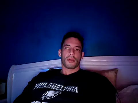 Snapshot of Lust_shark chatting on 11/30/25, 01:31 Lust shark online show from 11/30/25, 01:31