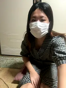 Snapshot of tsuk4s4_ chatting on 11/04/25, 02:43 tsuk4s4  online show from 11/04/25, 02:43