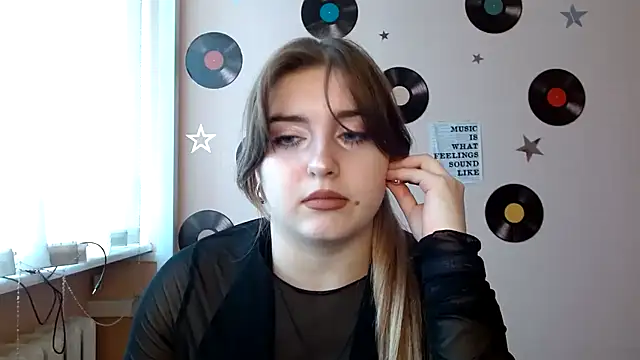 Dance  Queen online show from 11/04/25, 10:36