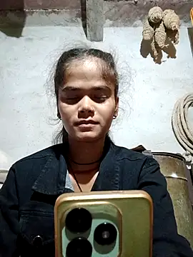 Hot sutr online show from 11/01/25, 05:15