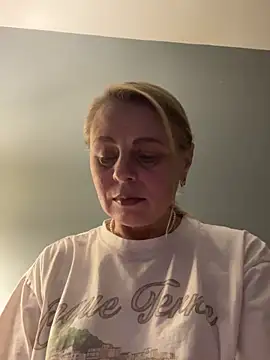 Snapshot of ToriLove777 chatting on 11/14/25, 07:07 ToriLove777 online show from 11/14/25, 07:07