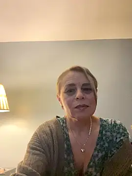 Snapshot of ToriLove777 chatting on 11/18/25, 08:19 ToriLove777 online show from 11/18/25, 08:19